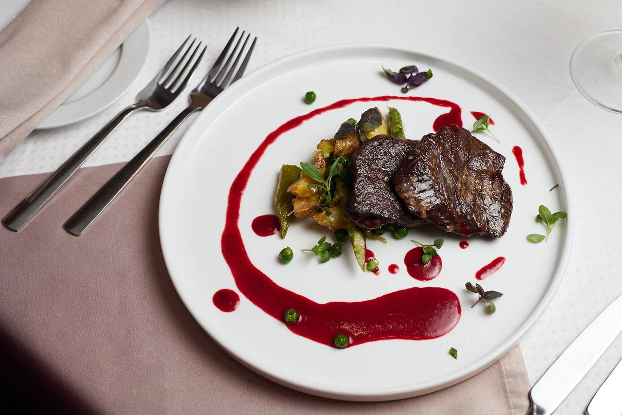 Телятина кьнти со спаржей